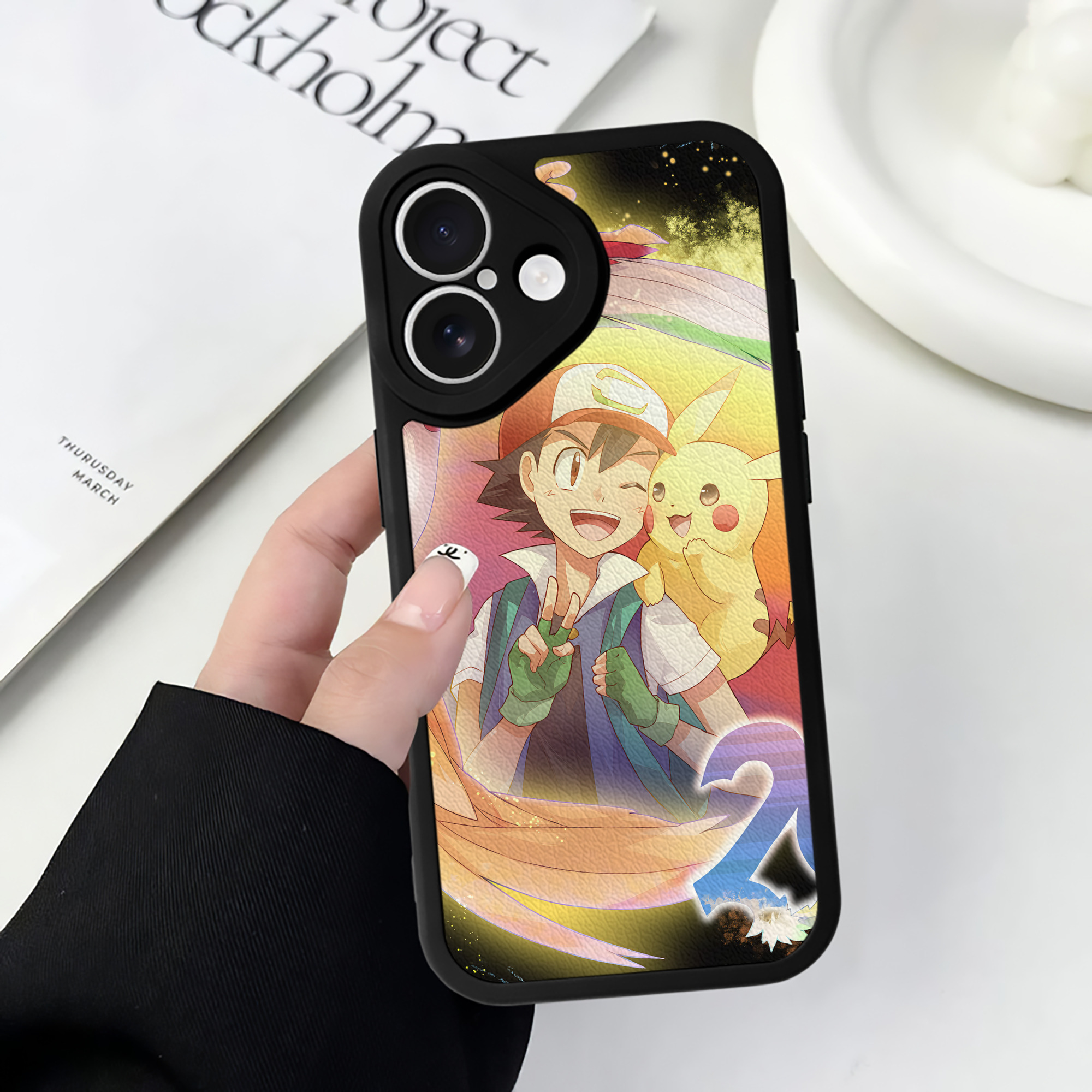 （画像用） ポケットモンスター Pokémon 【iPhone 16シリーズ対応】シリコンスマホケース（レザー調） 材質：シリコン